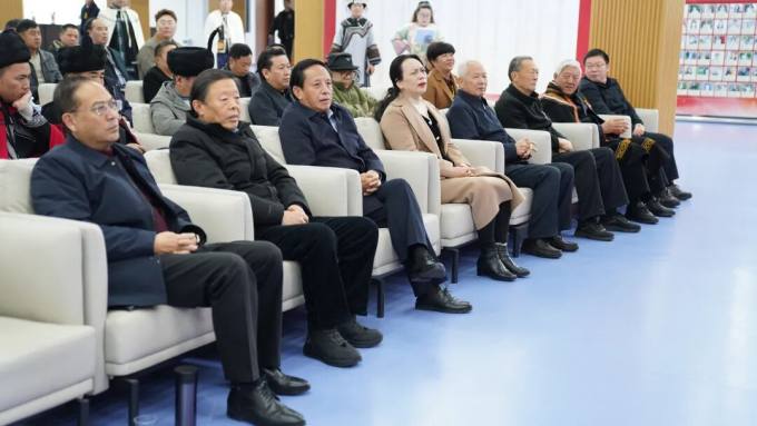 韪书焕彩承文脉 彝韵铸魂聚同心：彝族文化博物馆揭牌开馆