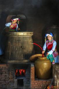 陆向荣：酒香弥漫的村庄（酒乡格登）