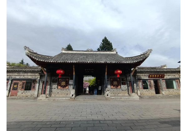 陈世方：奢博馆的诞生 先贤像的矗立