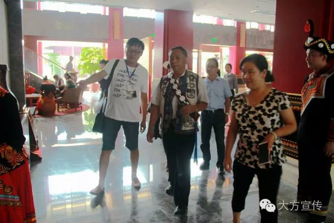 禄智明 彝族文化产业博览会.jpg
