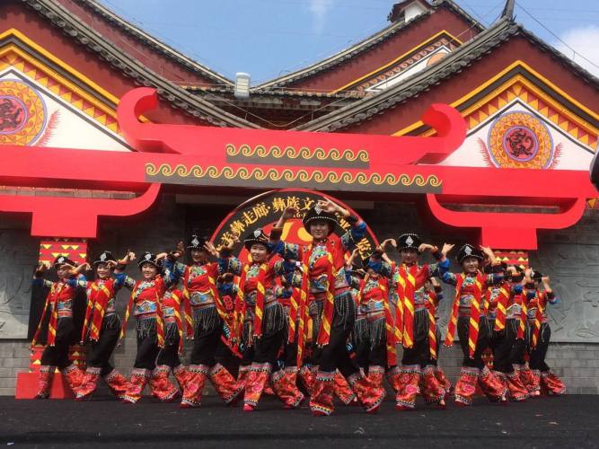 彝族文化节目展演现场4.jpeg