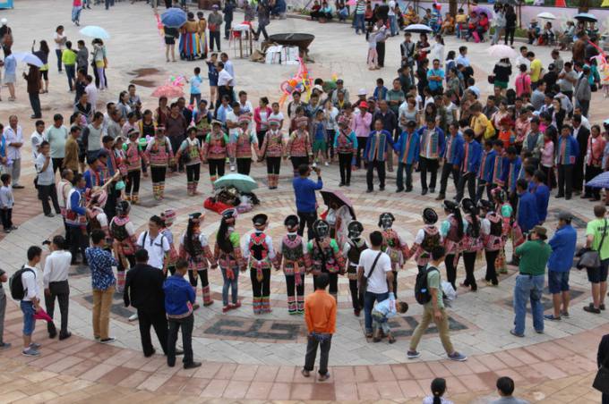 紫溪彝村 4阿细跳月2.jpg