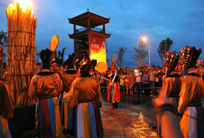 紫溪彝村 5祭火.jpg