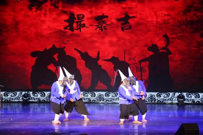 撮泰吉.jpg