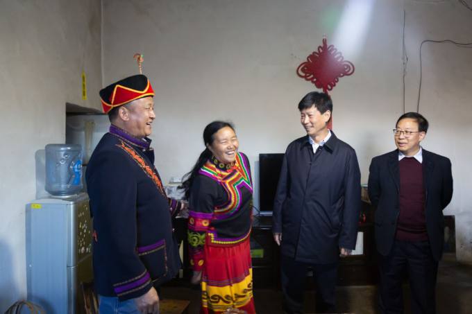 鲁甸彝族年5.jpg